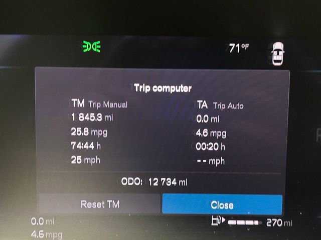 2025 Volvo XC40 Core - Photo 16