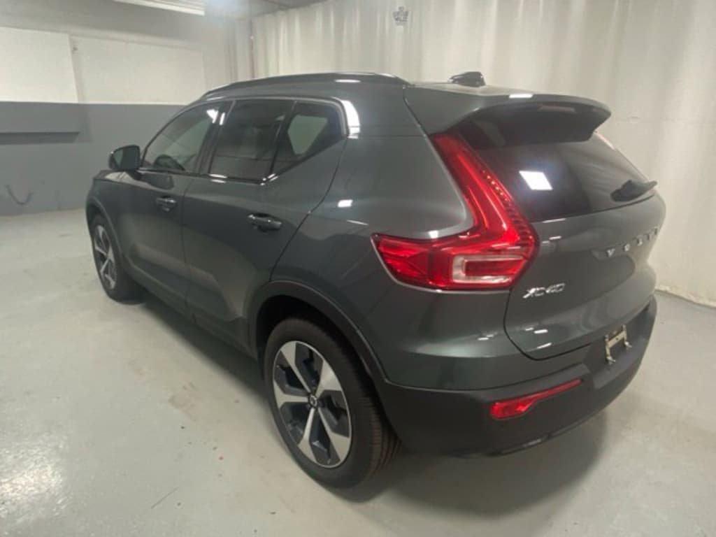 Certified 2026 Volvo XC40 B5 Plus SUV