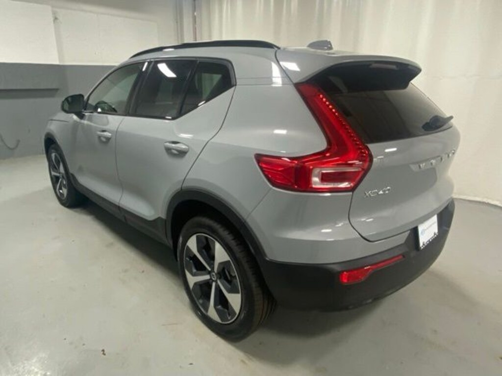 Used 2026 Volvo XC40 B5 Plus SUV