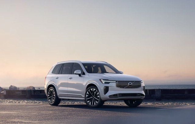 2026 Volvo XC90 Plus - Photo 8