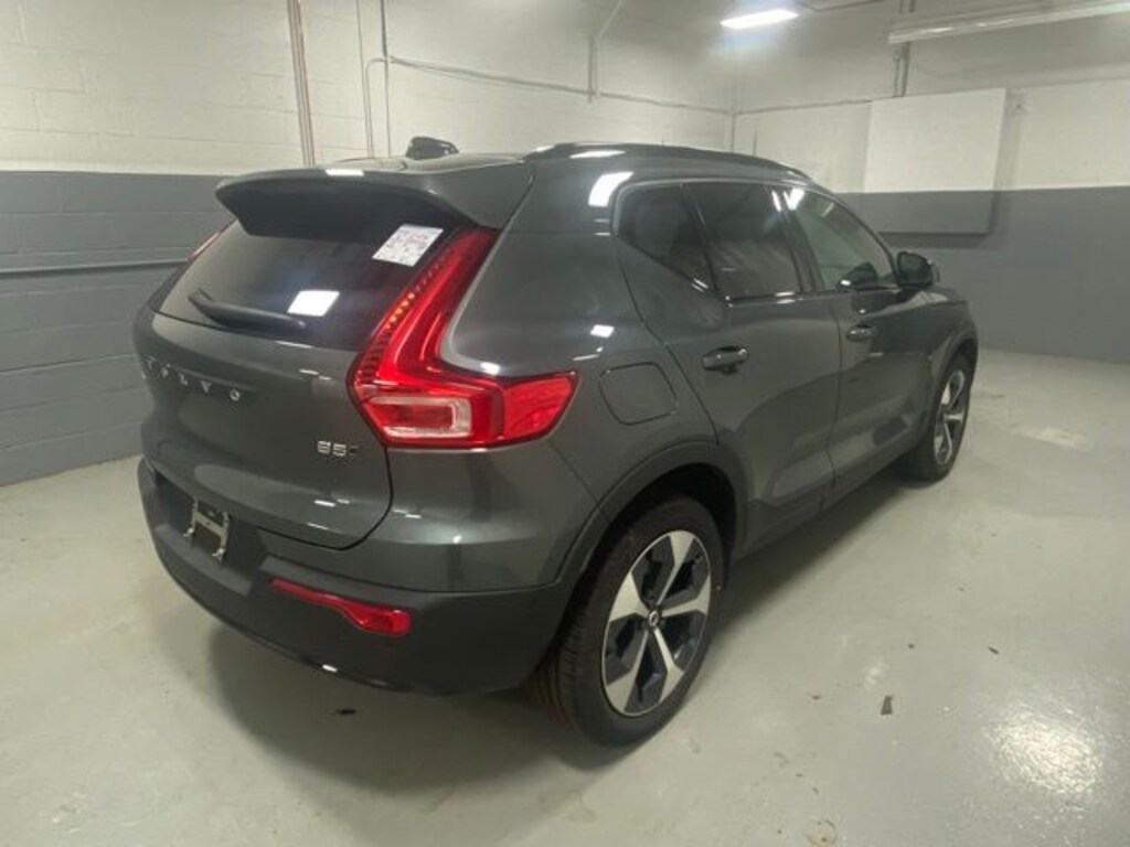 Used 2026 Volvo XC40 B5 Plus SUV
