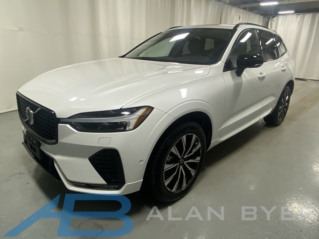 2025 Volvo XC60 Plus's photo