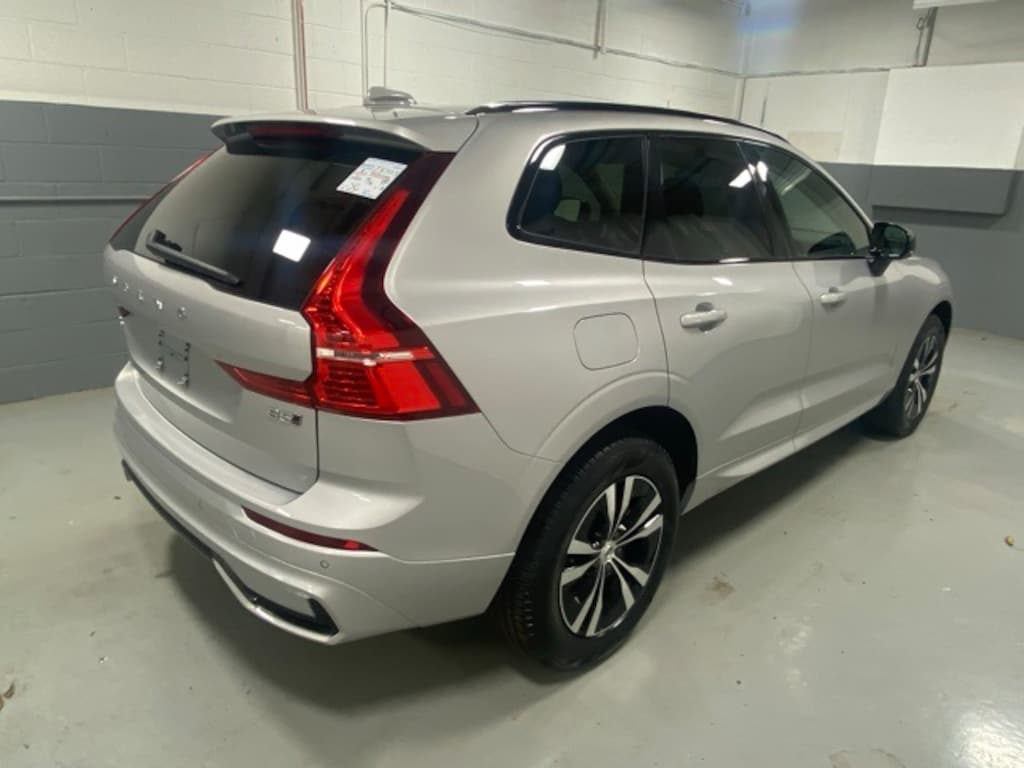 Used 2025 Volvo XC60 B5 Core SUV