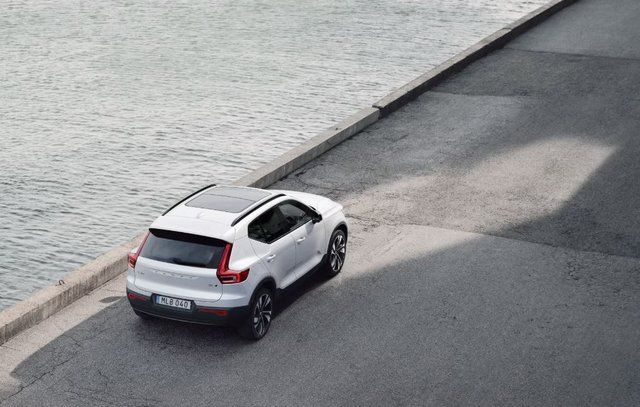 2025 Volvo XC40 Ultra - Photo 8