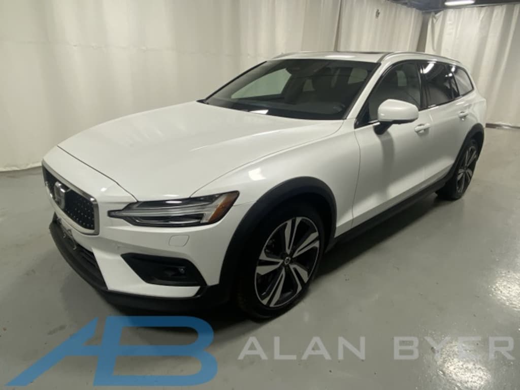 Used 2024 Volvo V60 Cross Country B5 Plus Wagon