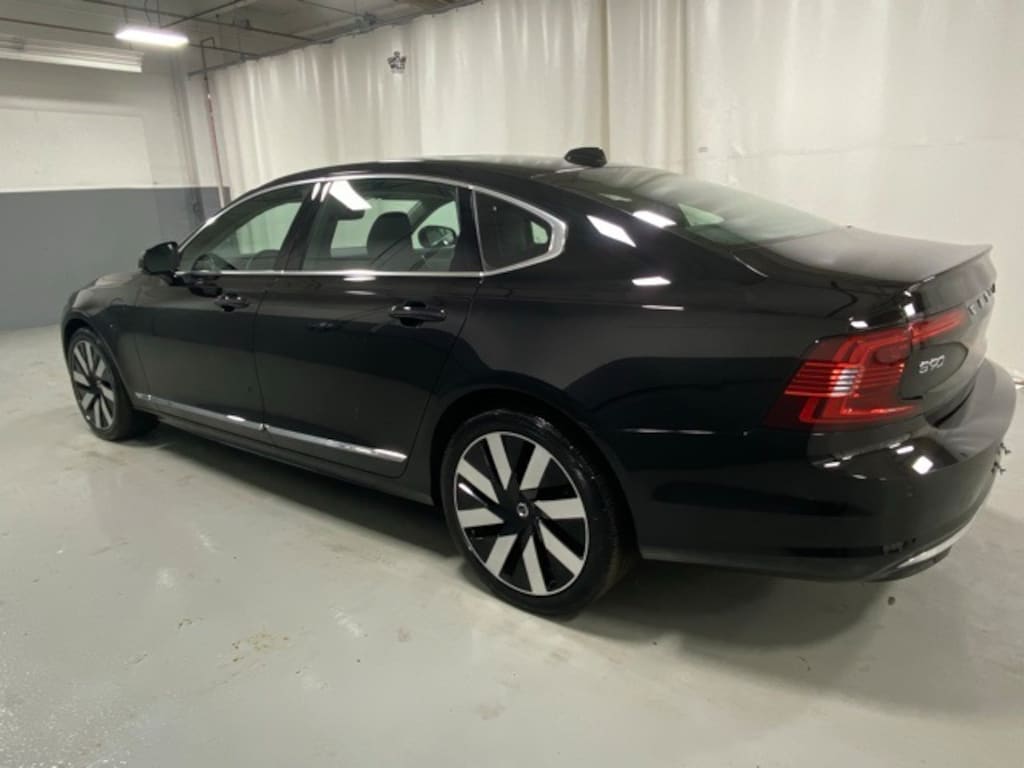 Certified 2025 Volvo S90 Plug-In Hybrid Recharge T8 AWD Plus Bright Sedan