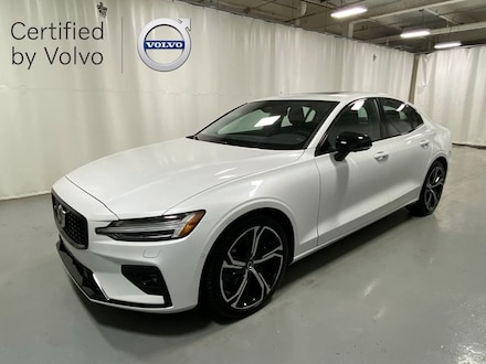 2024 Volvo S60 B5 Plus Dark Theme Sedan