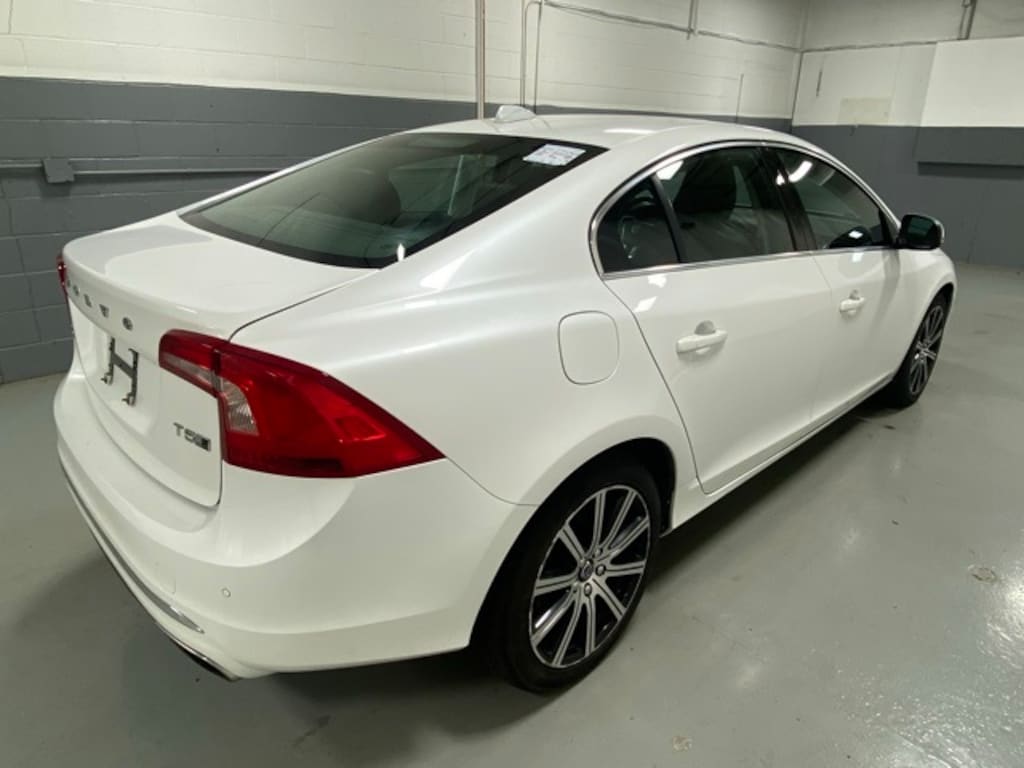 Used 2017 Volvo S60 Inscription T5 Sedan