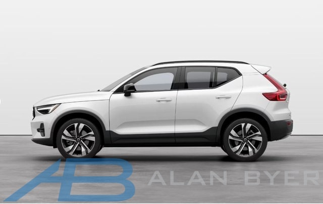 2025 Volvo XC40 B5 Ultra Dark Theme AWD SUV