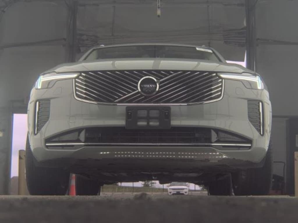 Used 2025 Volvo XC90 B6 Plus 7-Seater SUV