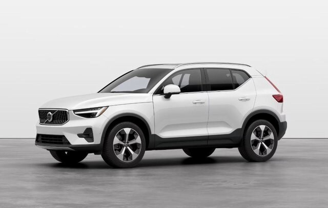 2025 Volvo XC40 Plus photo 4