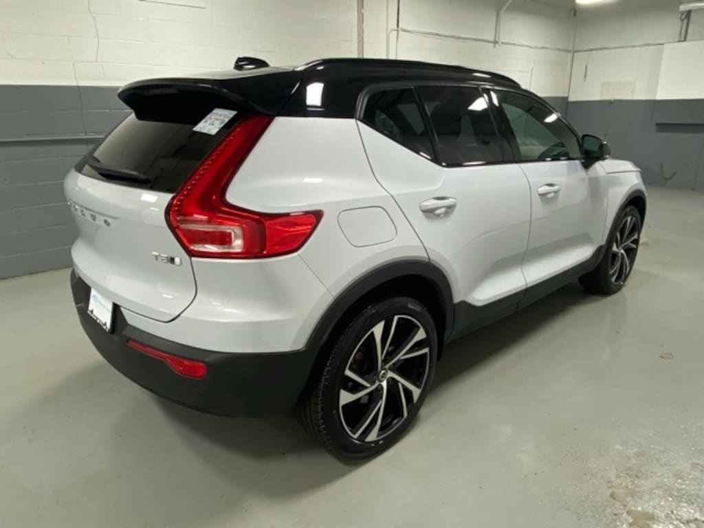 Used 2021 Volvo XC40 R-Design SUV