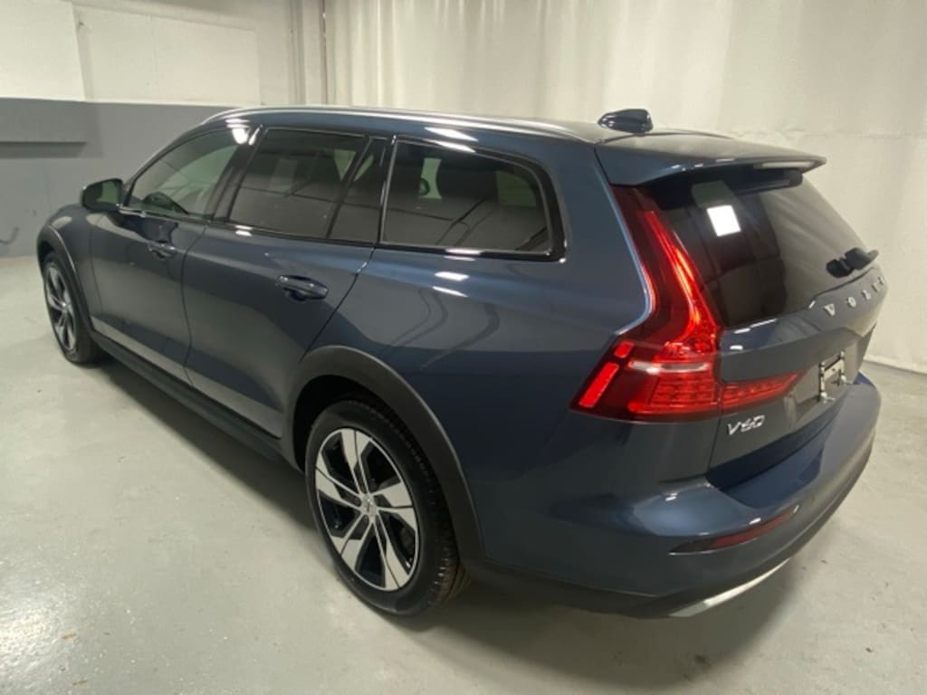 Used 2025 Volvo V60 Cross Country B5 Plus Wagon