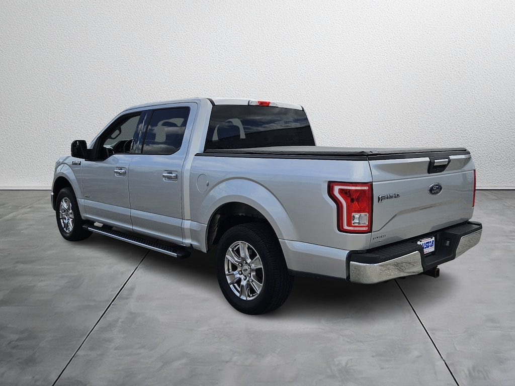 Used 2017 Ford F-150 XLT 2WD Supercrew 5.5 BOX Truck SuperCrew Cab