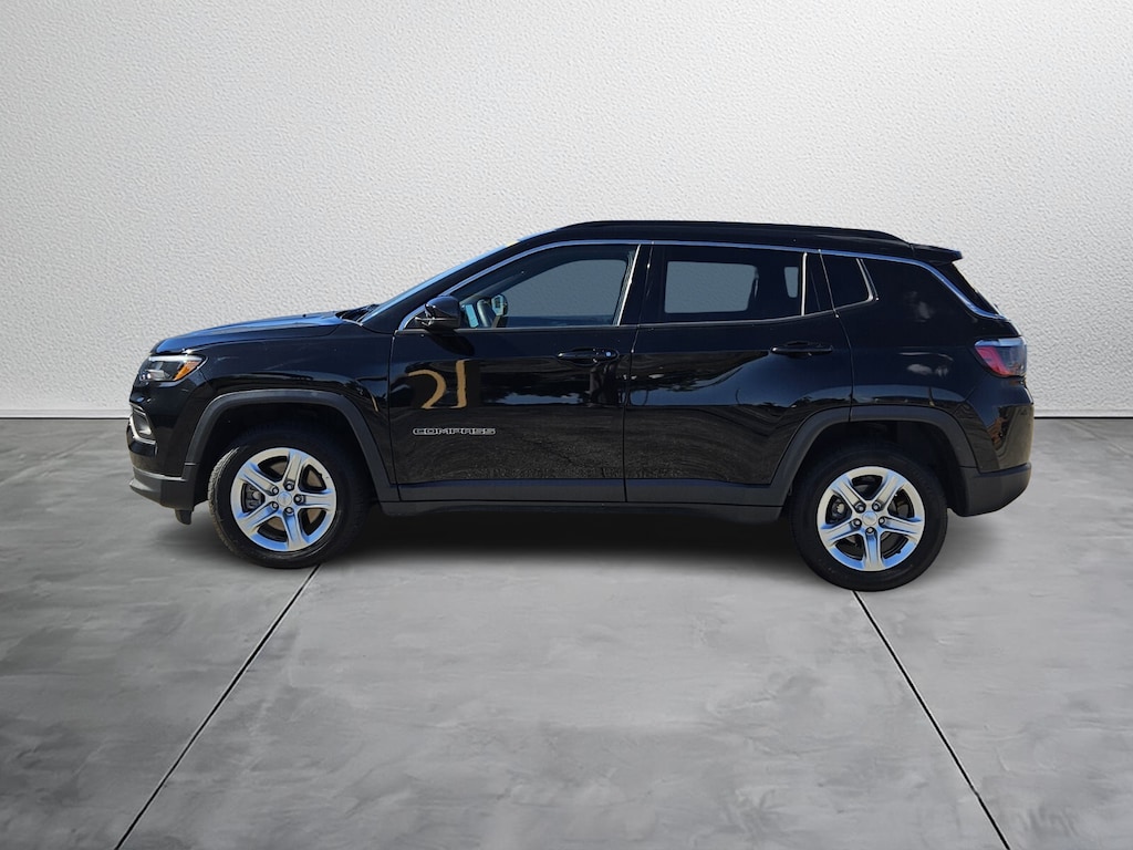 Used 2024 Jeep Compass Latitude SUV