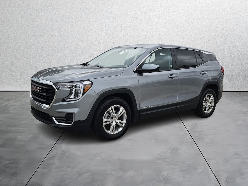 Used 2024 GMC Terrain FWD 4DR SLE SUV
