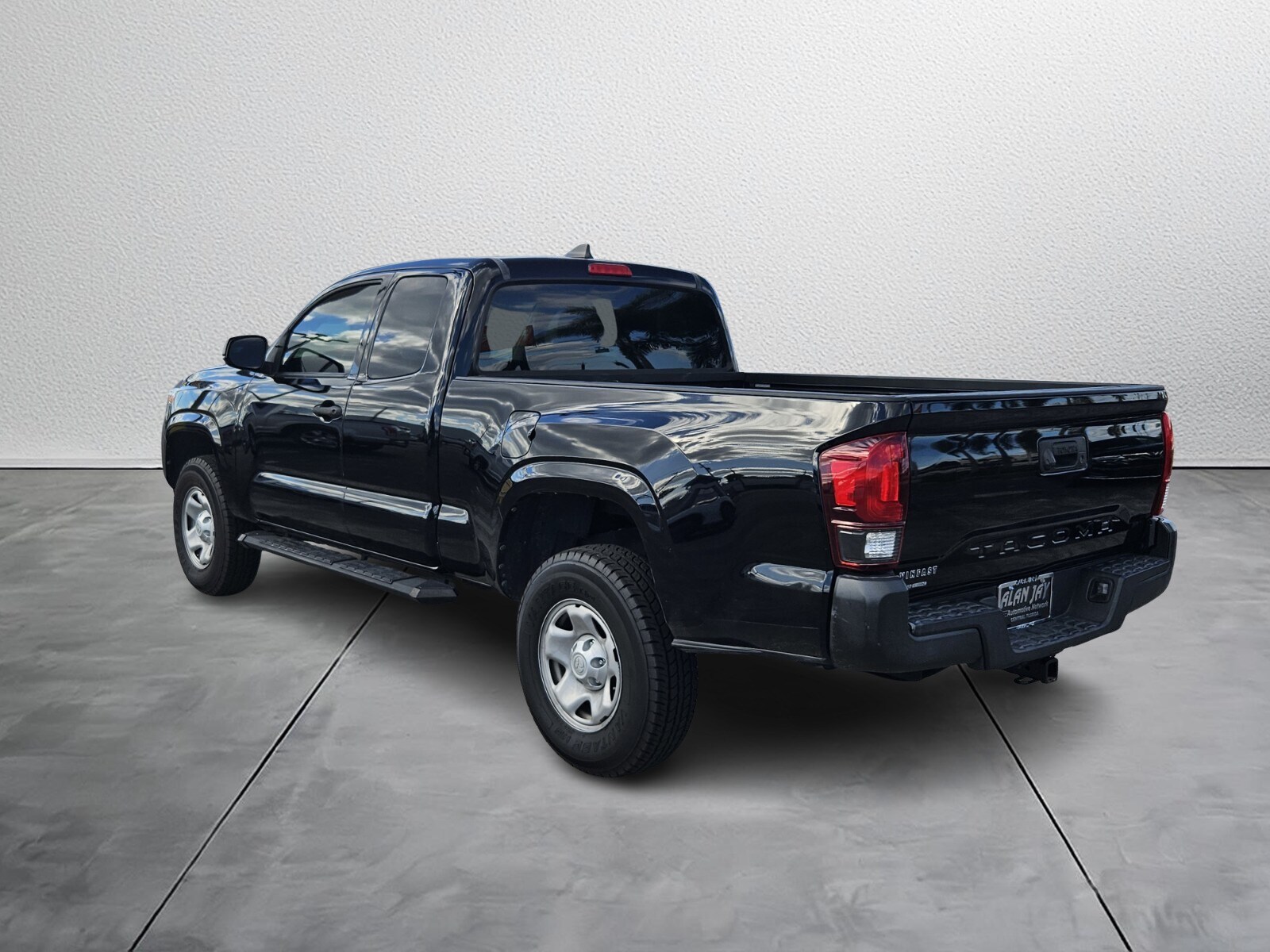 2020 Toyota Tacoma SR Access Cab photo 4