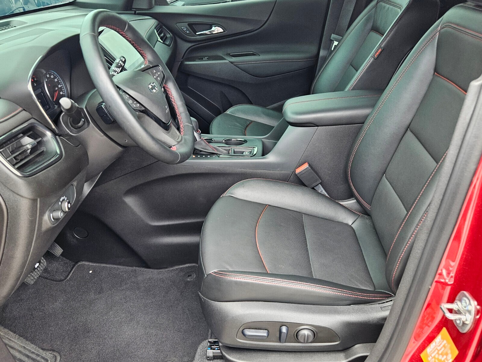 2024 Chevrolet Equinox RS photo 3