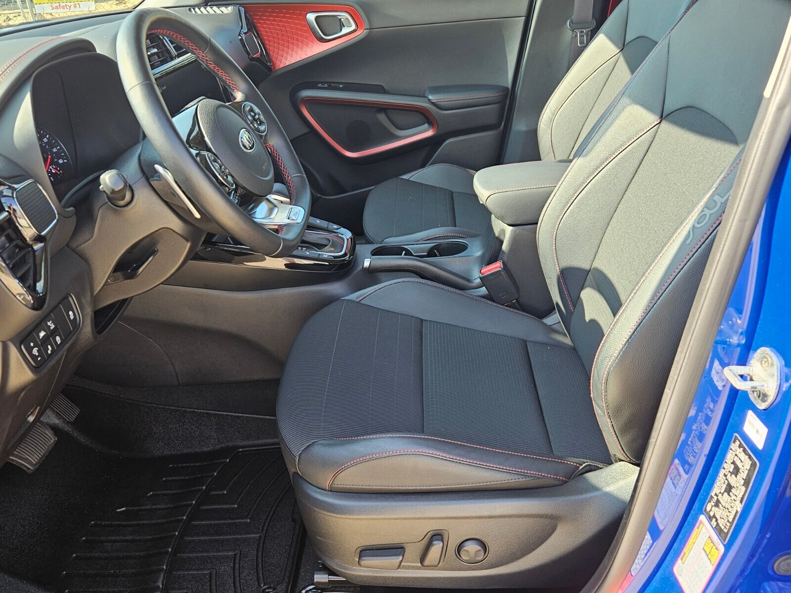 2021 Kia Soul GT-Line Turbo photo 3