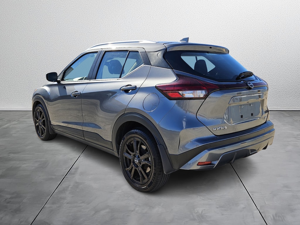 Used 2023 Nissan Kicks SV FWD SUV