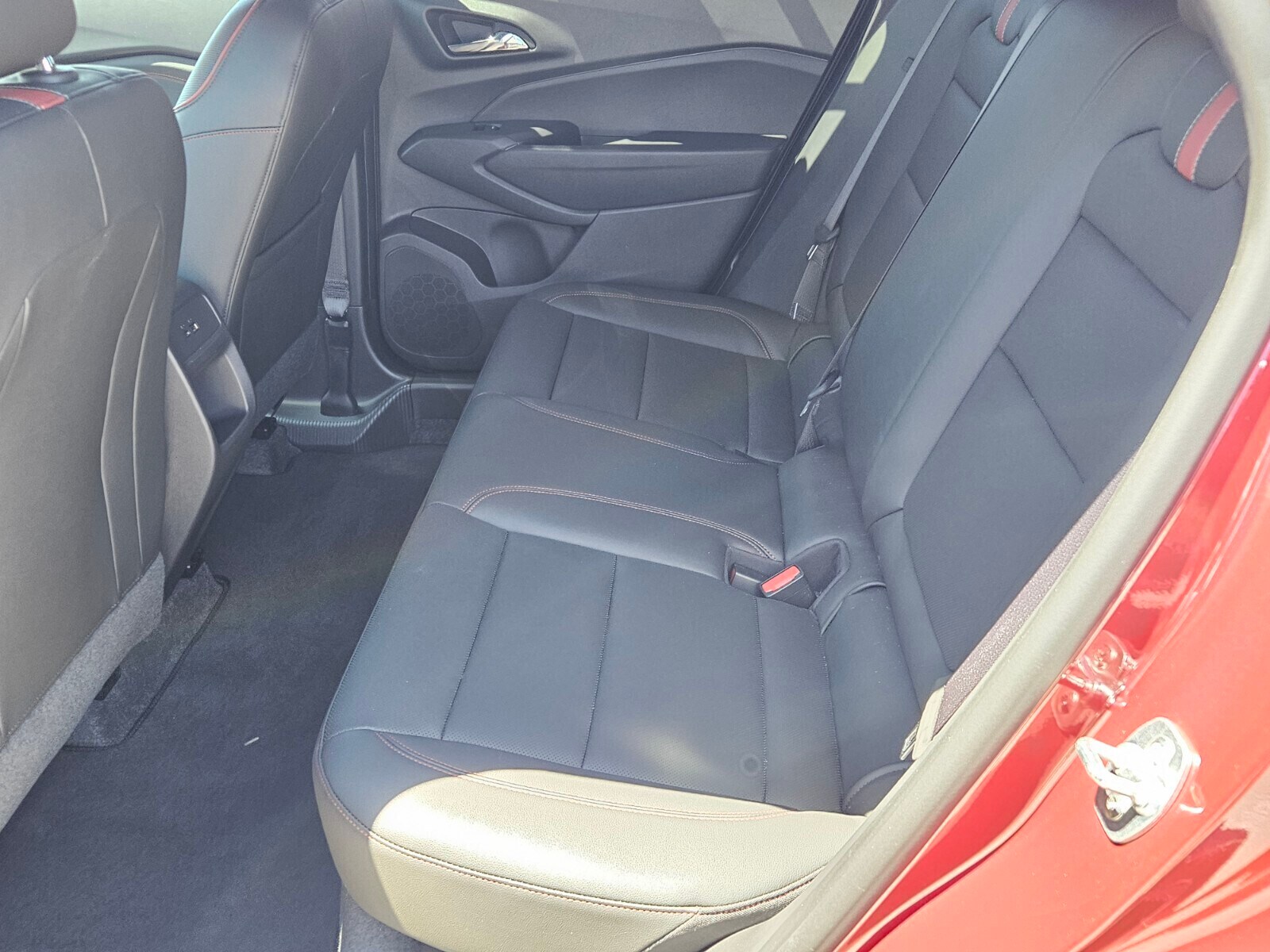 2025 Chevrolet Trax photo 3