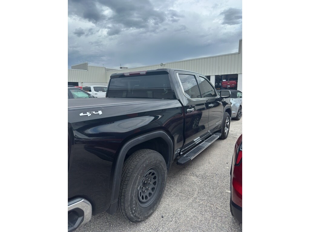 Used 2022 GMC Sierra 1500 SLT Truck