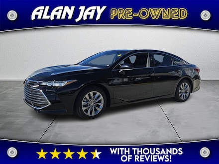 2022 Toyota Avalon Hybrid XLE