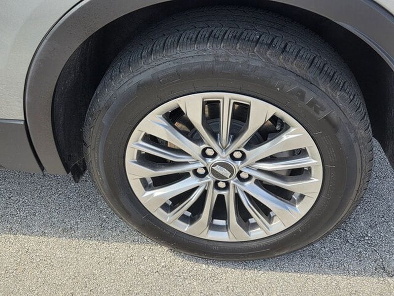 2025 Cadillac XT4 Premium Luxury - Photo 12