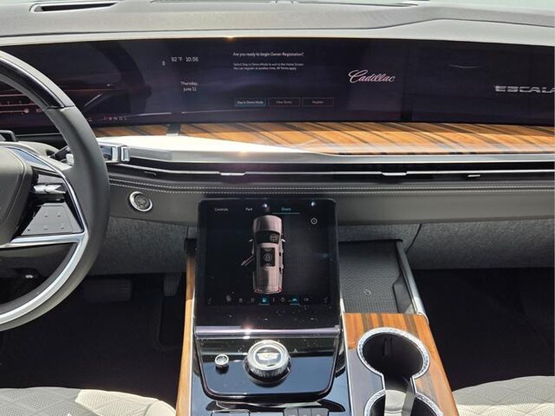 2026 Cadillac Escalade Platinum Sport - Photo 17