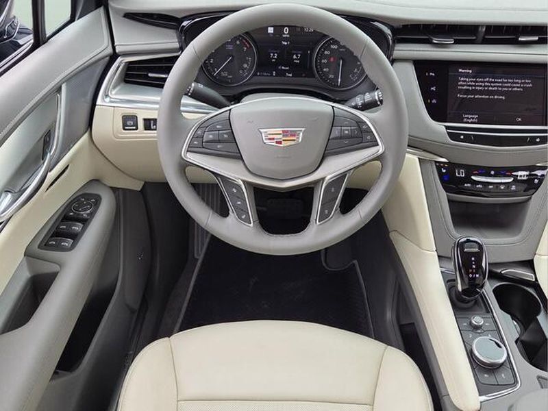 2026 Cadillac XT5 Premium Luxury - Photo 18