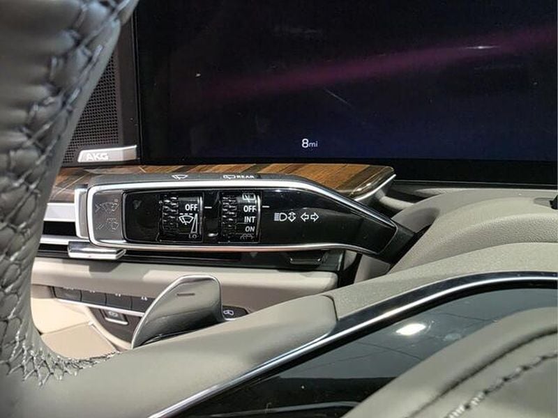 2026 Cadillac Escalade Platinum Luxury - Photo 37