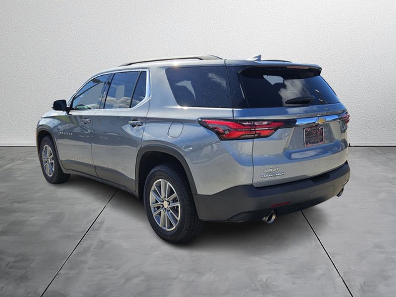 2023 Chevrolet Traverse Cloth photo 3