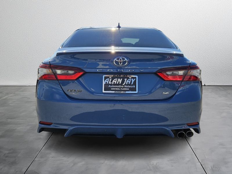 2024 Toyota Camry SE photo 4