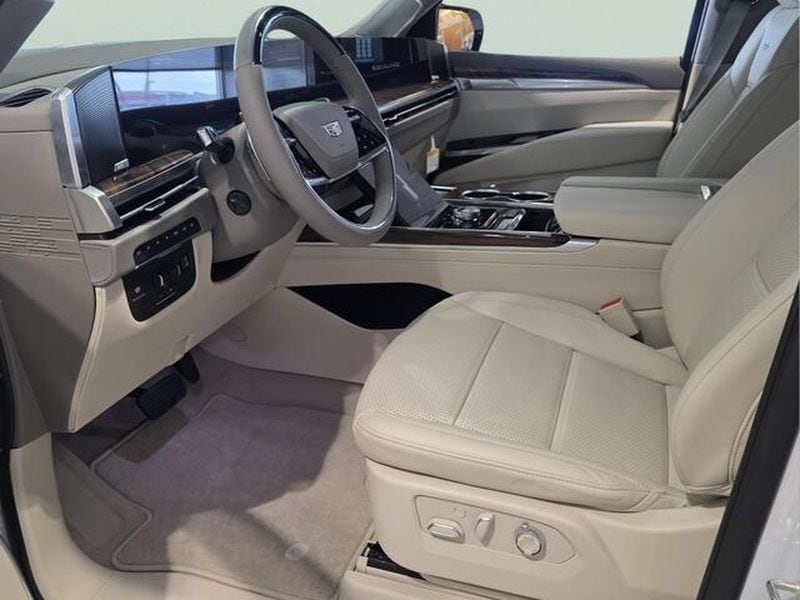 2026 Cadillac Escalade Platinum Luxury - Photo 15