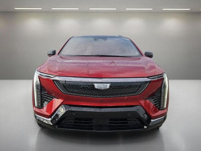 2025 Cadillac OPTIQ Sport 2 - Photo 8