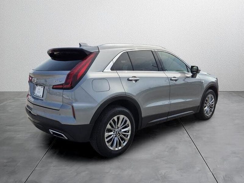 2025 Cadillac XT4 Premium Luxury - Photo 6