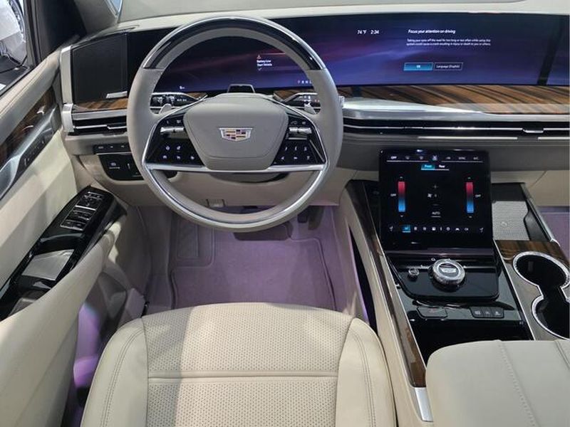 2026 Cadillac Escalade Platinum Luxury - Photo 19