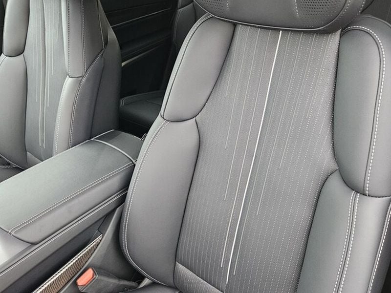 2026 Cadillac VISTIQ Sport - Photo 16