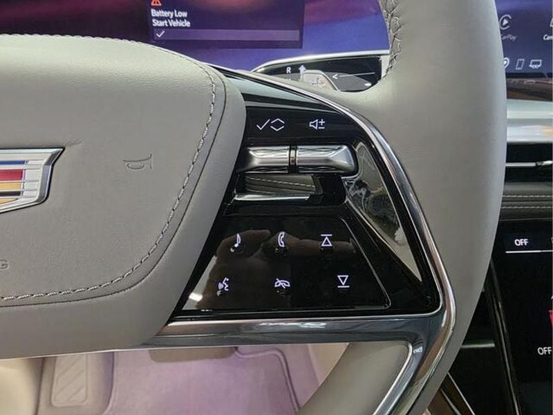 2026 Cadillac Escalade Platinum Luxury - Photo 35