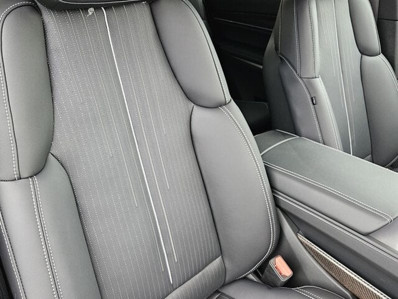 2026 Cadillac VISTIQ Sport - Photo 18