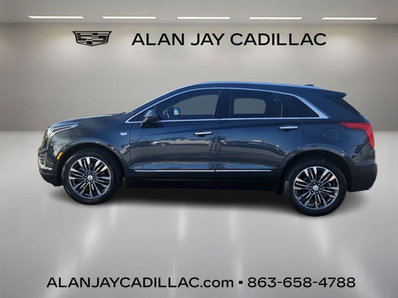 2019 Cadillac XT5 Luxury photo 2