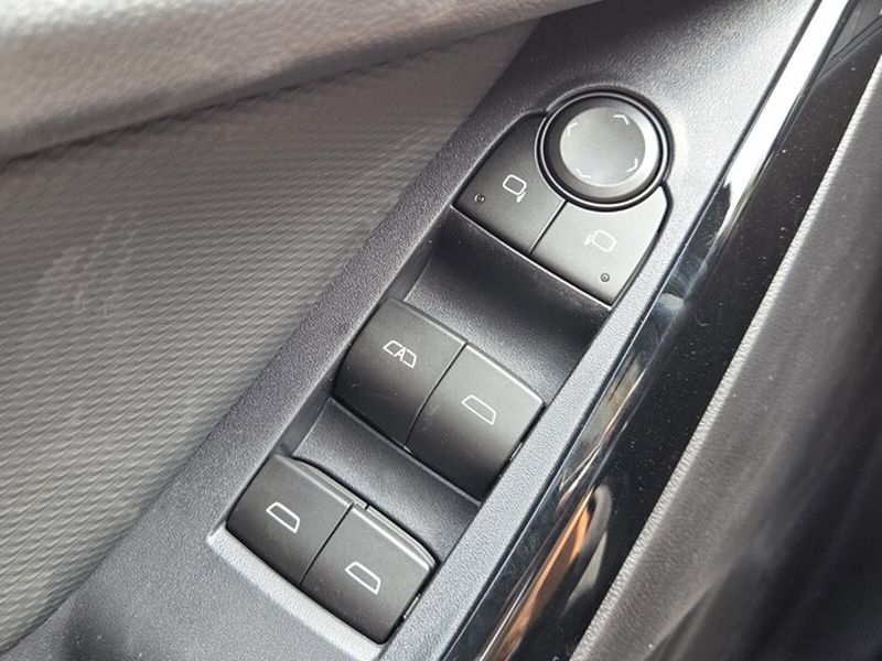 2026 Chevrolet Equinox LT - Photo 31