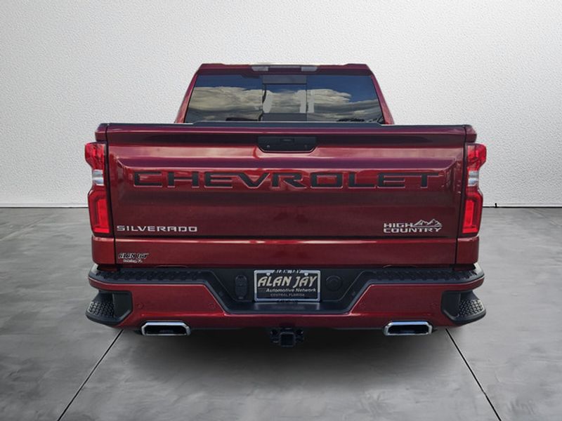 2022 Chevrolet Silverado 1500 High Country photo 4