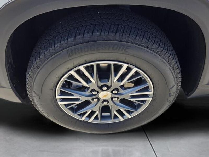 2025 Chevrolet Traverse LT - Photo 11