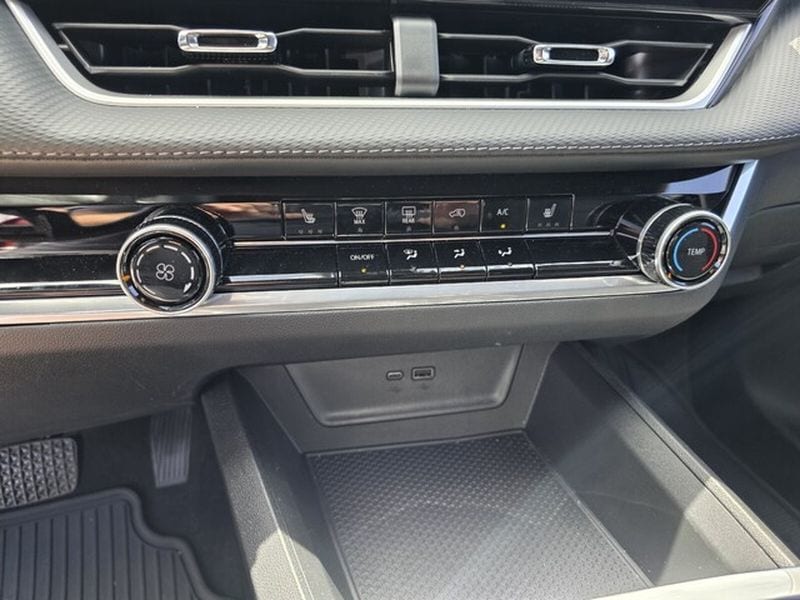 2026 Chevrolet Equinox LT - Photo 19