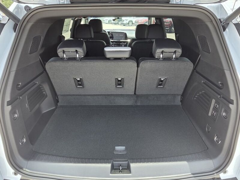 2026 Chevrolet Traverse High Country - Photo 15