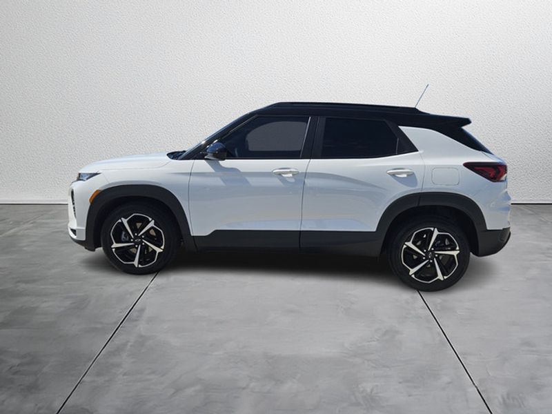 2023 Chevrolet Trailblazer RS photo 2