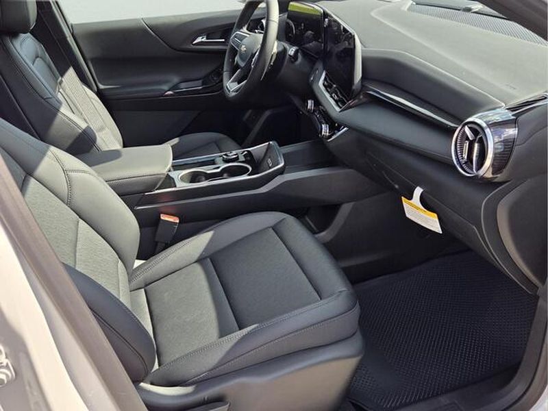 2026 Chevrolet Equinox LT - Photo 16