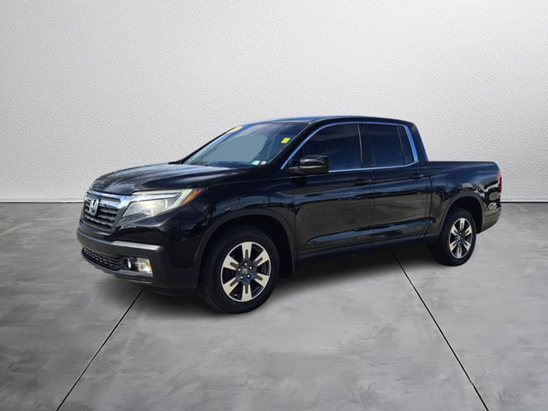 2018 Honda Ridgeline RTL-T photo 2