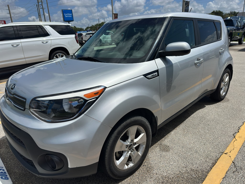 2017 Kia Soul 1.6L Base 6 A/T's photo